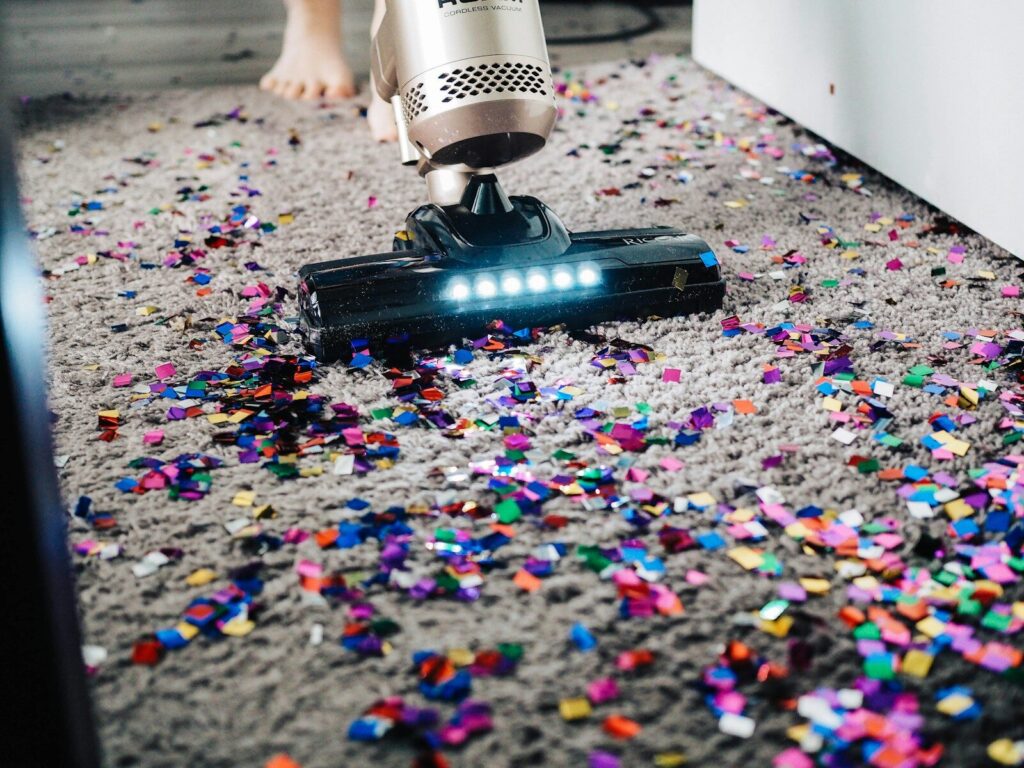 Can I hire a professional cleaning crew for a same-day or last-minute event?