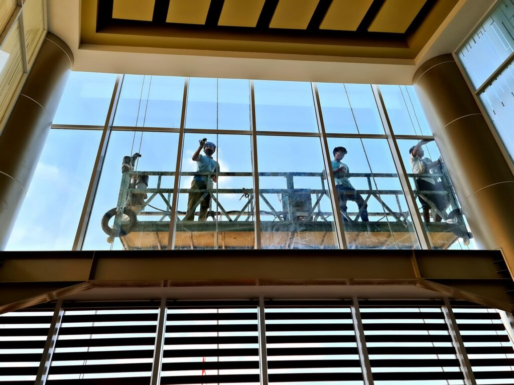 Office Cleaning Company: How to Choose the Right Team for Your Workplace